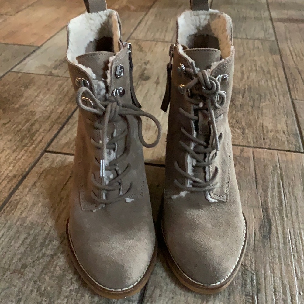 SOLD- Dolce Vita 7.5 booties